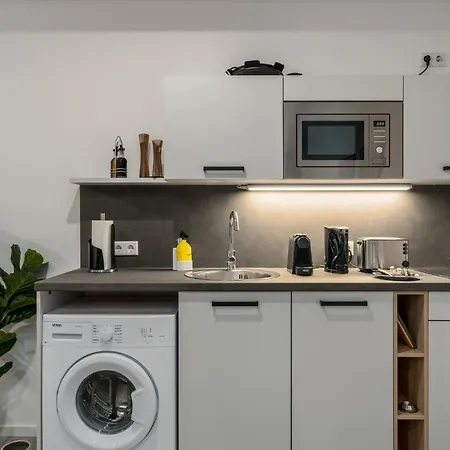 Bright - Central Studio For 4 - Kitchen - Roofterrace Apartment *